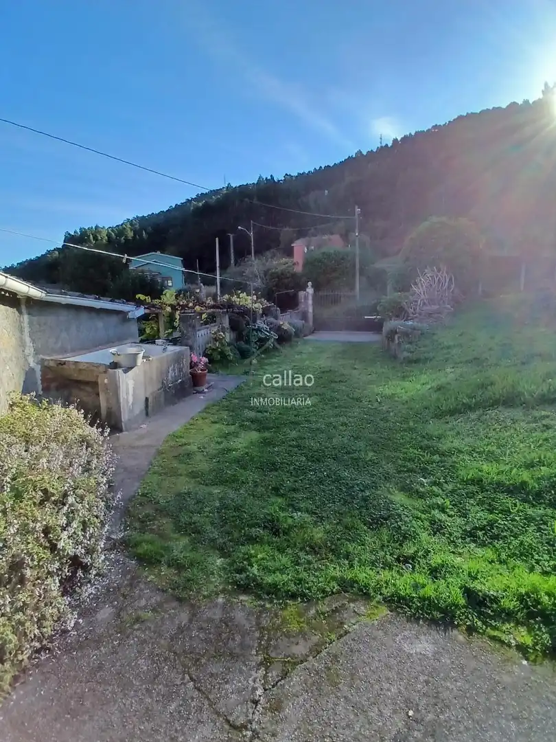 Casa adosada en venda en Ferrol amb Calefacció, Jardí privat i Traster
