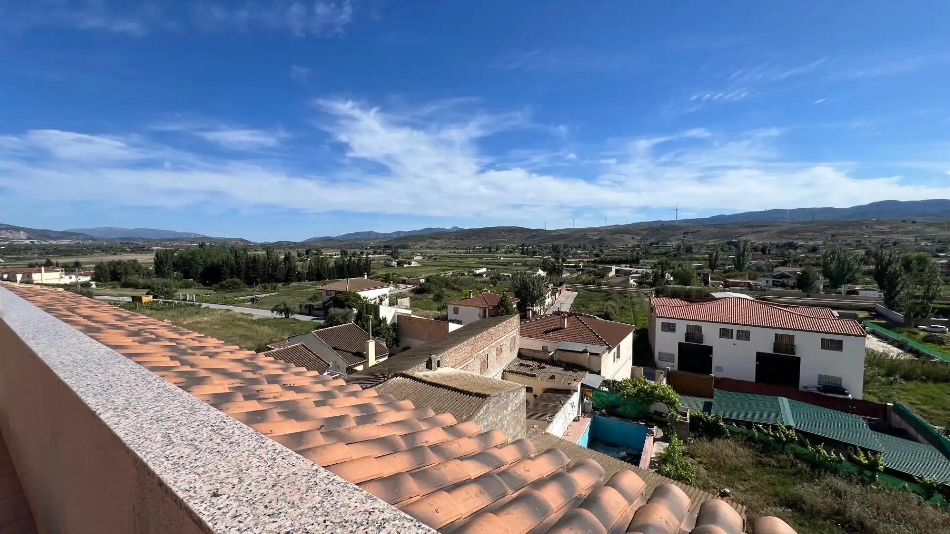 Vista exterior de Piso en venta en Padul con Calefacción y Trastero