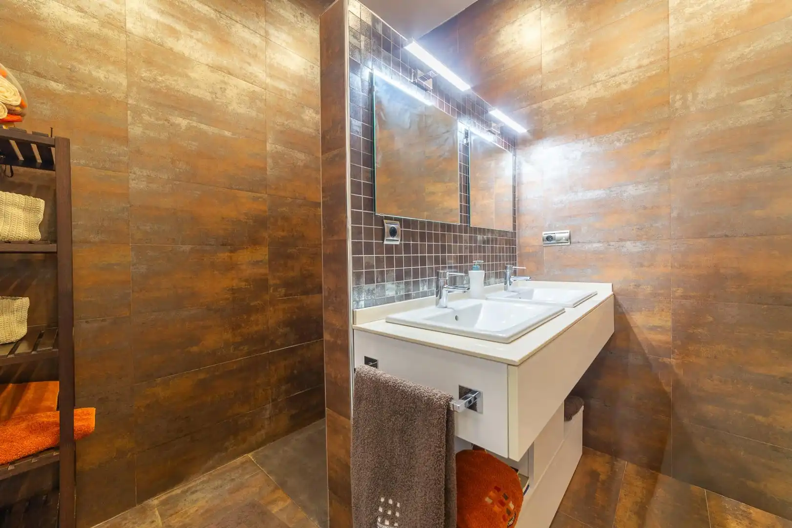Badezimmer von Maisonette zum Verkauf in Almería mit Klimaanlage, Terrasse und Abstellraum