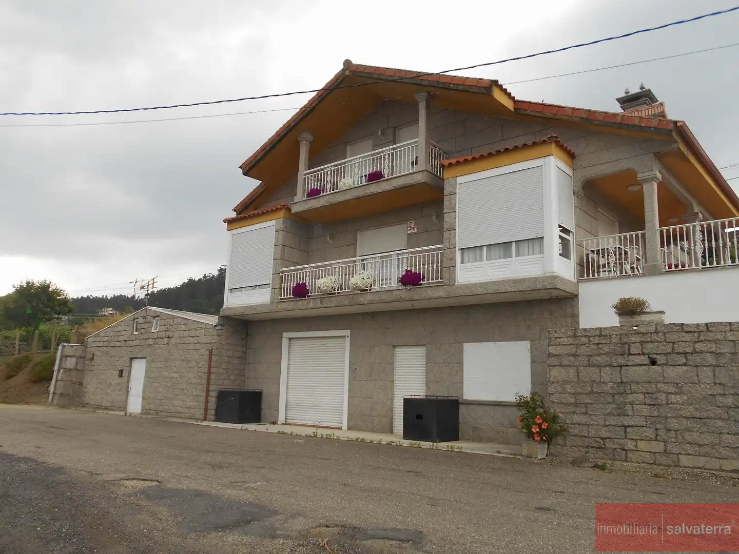 Casa con terraza en venta en Arbo, imagen 2