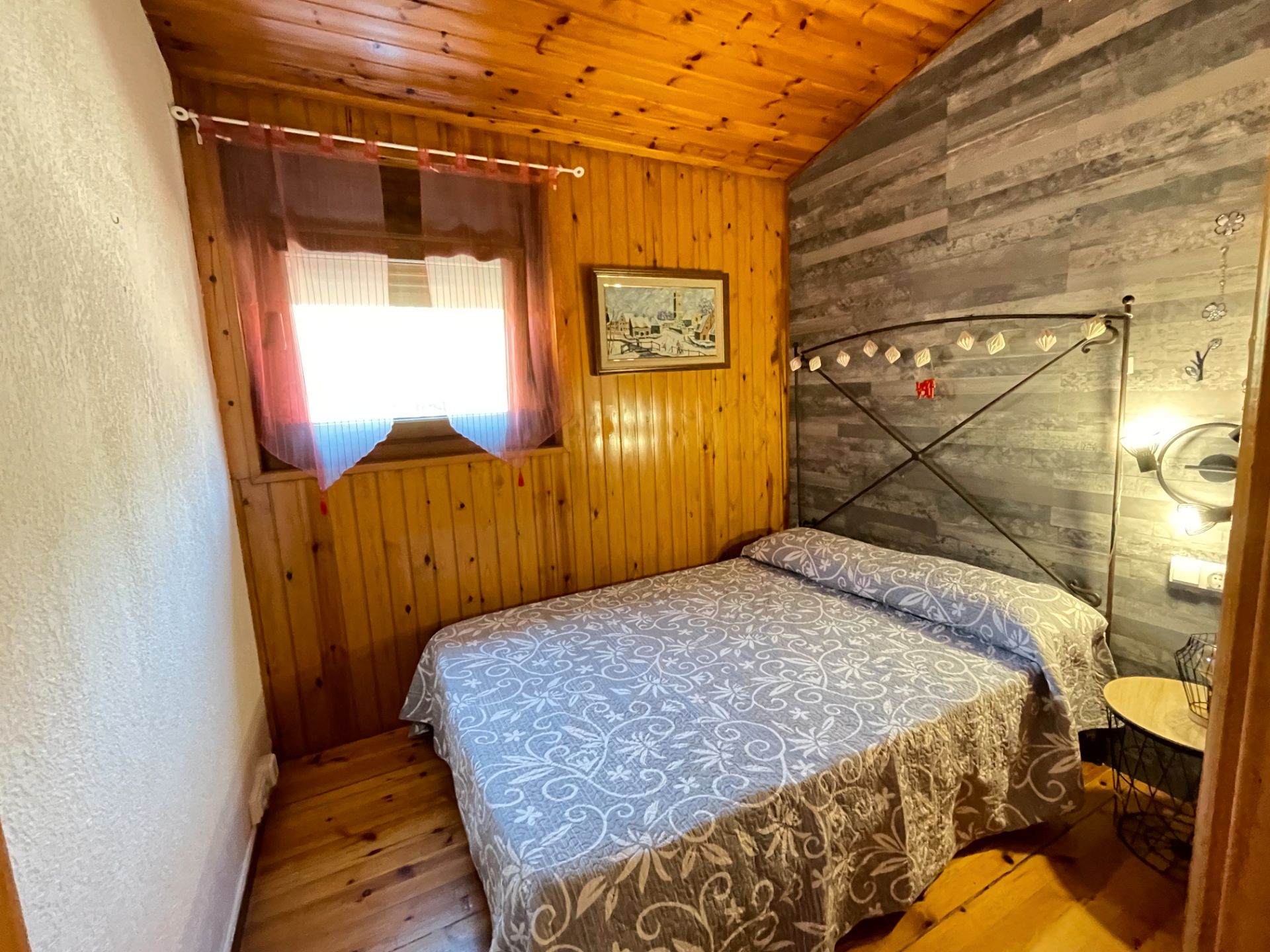 Dormitori de Àtic en venda en Rialp amb Calefacció, Parquet i Moblat