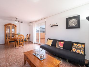 Wohnung zur Miete in Calle Parretes Les