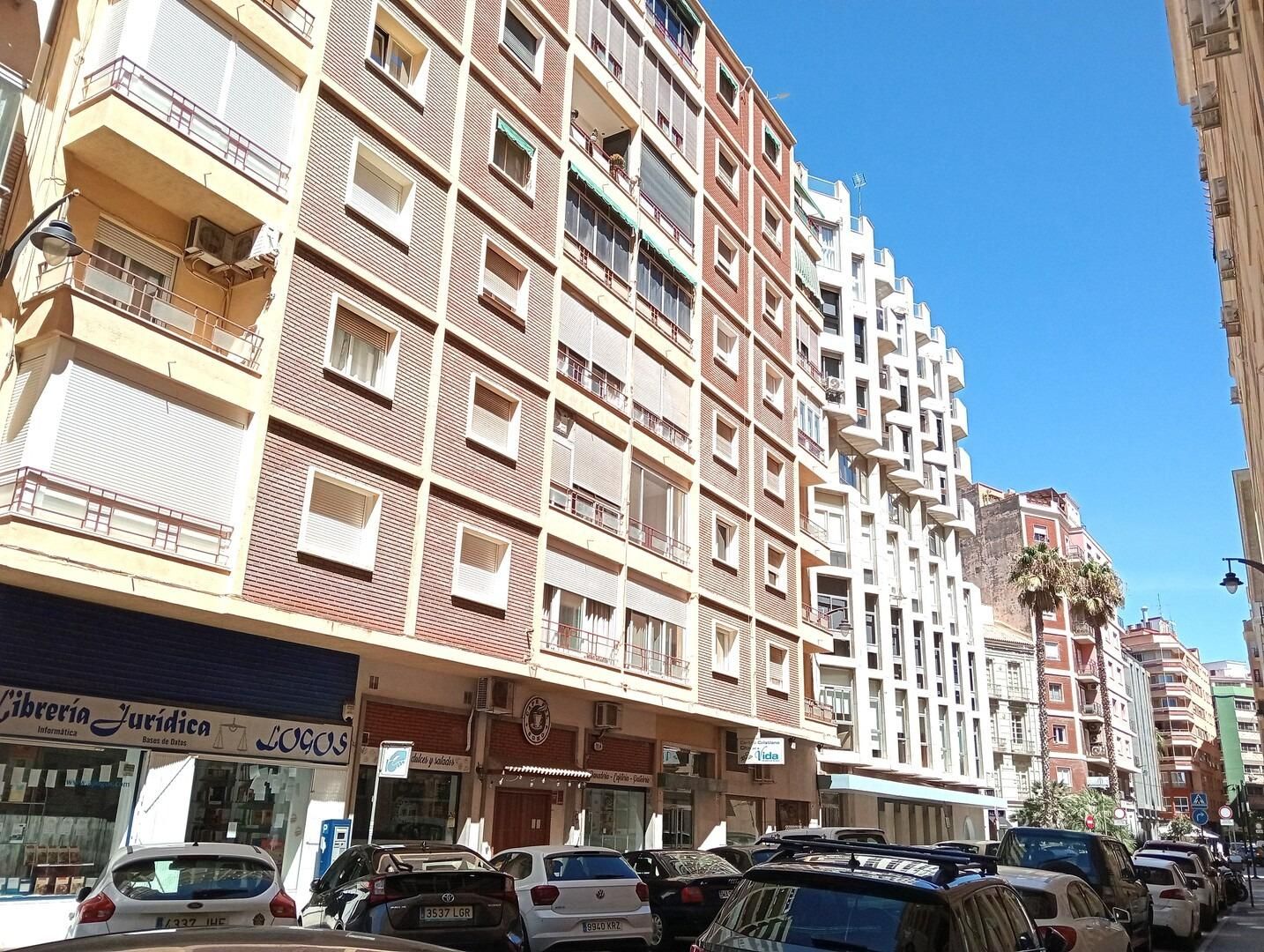 Vista exterior de Oficina de lloguer en Málaga Capital amb Aire condicionat