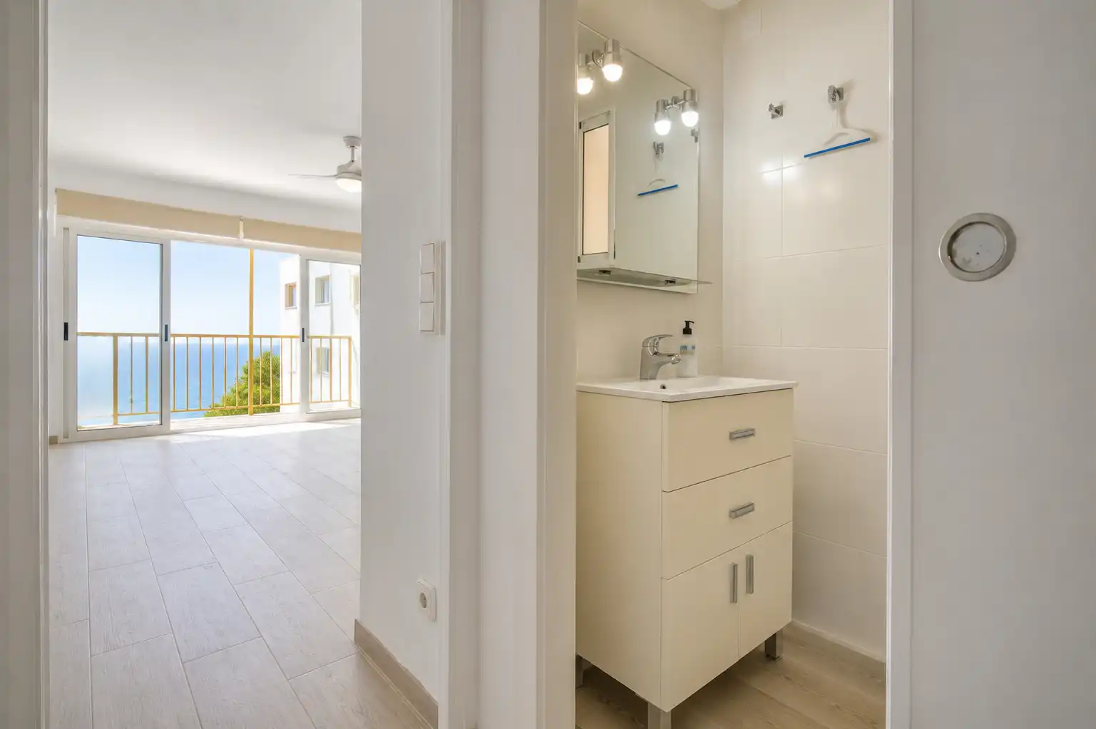 Apartamento con ascensor en venta en Passeig Maritim 116, imagen 15