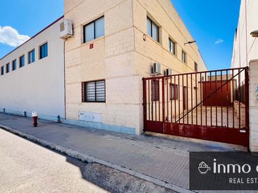 Nau industrial en venda a Calle Asturias