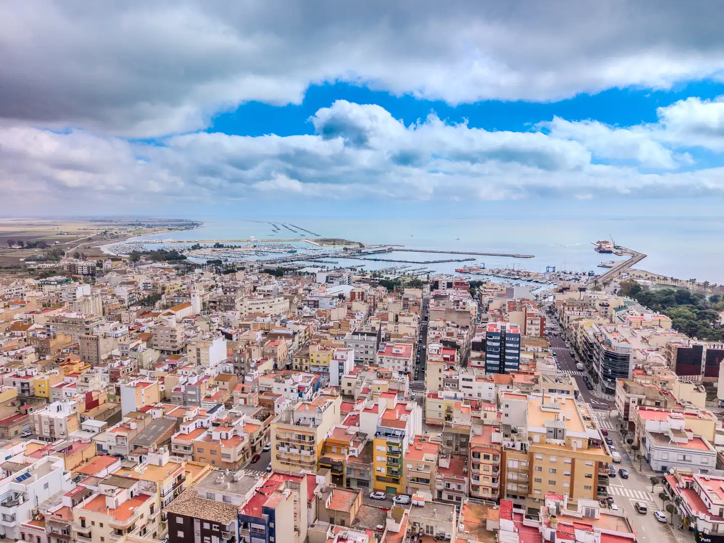 Vista exterior de Piso en venta en La Ràpita con Aire acondicionado, Calefacción y Terraza