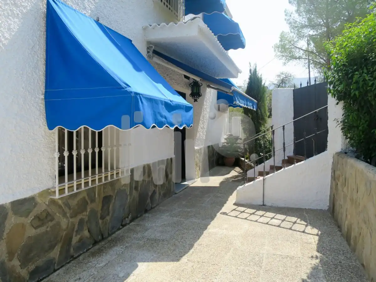 Vista exterior de Casa o xalet en venda en Jaén