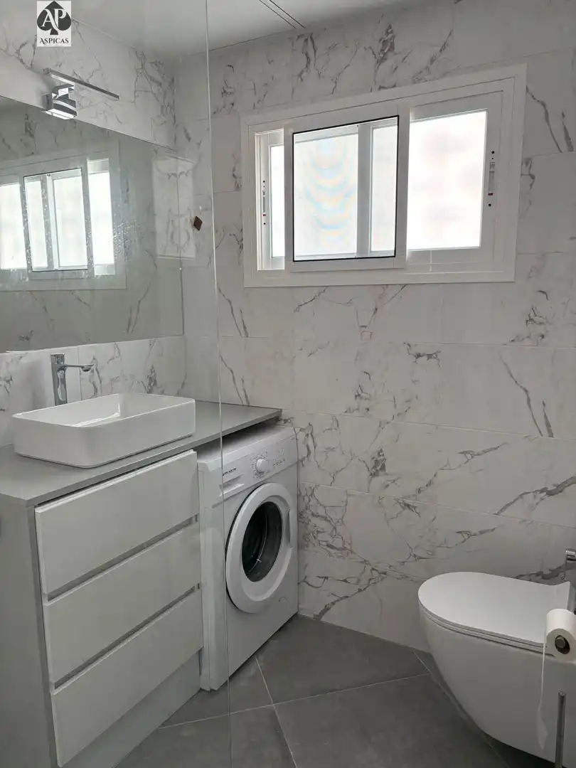 Badezimmer von Wohnung zur Miete in San Bartolomé de Tirajana mit Klimaanlage, Privatgarten und Terrasse