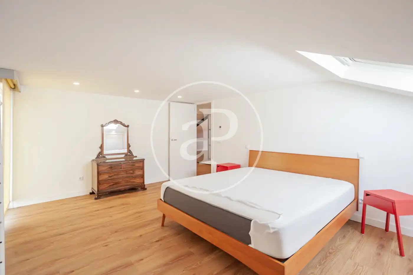 Habitación de Casa o chalet de alquiler en Madrid con Aire acondicionado, Calefacción y Jardín privado