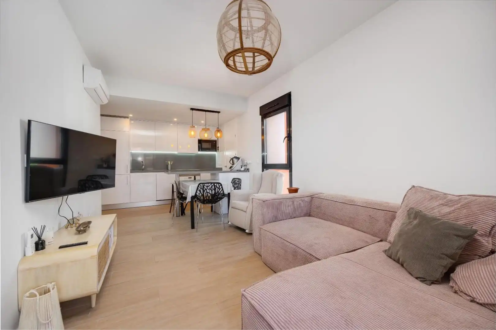 Sala d'estar de Àtic en venda en Orihuela amb Aire condicionat, Terrassa i Moblat