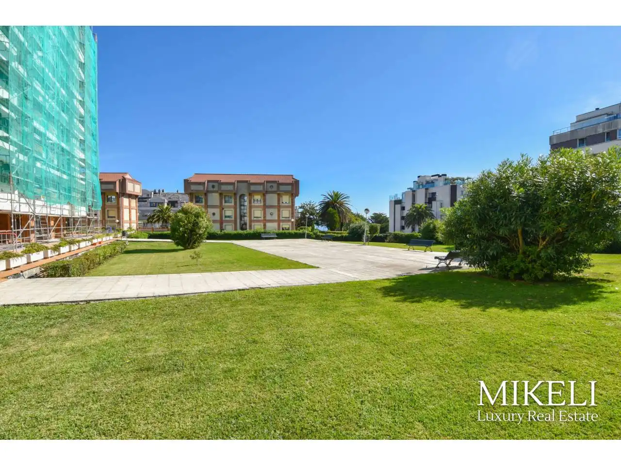 Parking of Flat for rent in Valdenoja