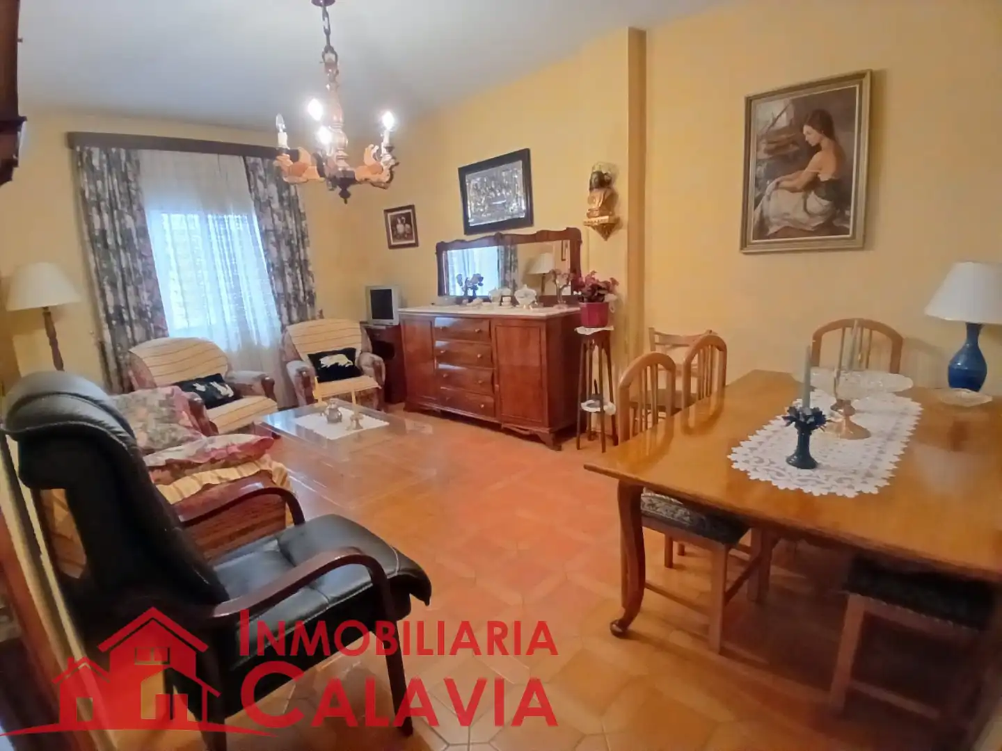 Piso con ascensor en venta en Calle Juan Francisco Chicharro 18, imagen 3