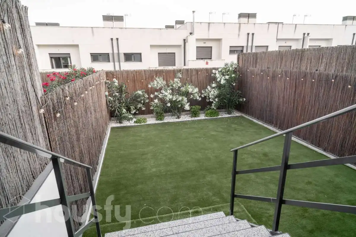 Terrassa de Casa o xalet en venda en Villalbilla amb Aire condicionat, Calefacció i Jardí privat