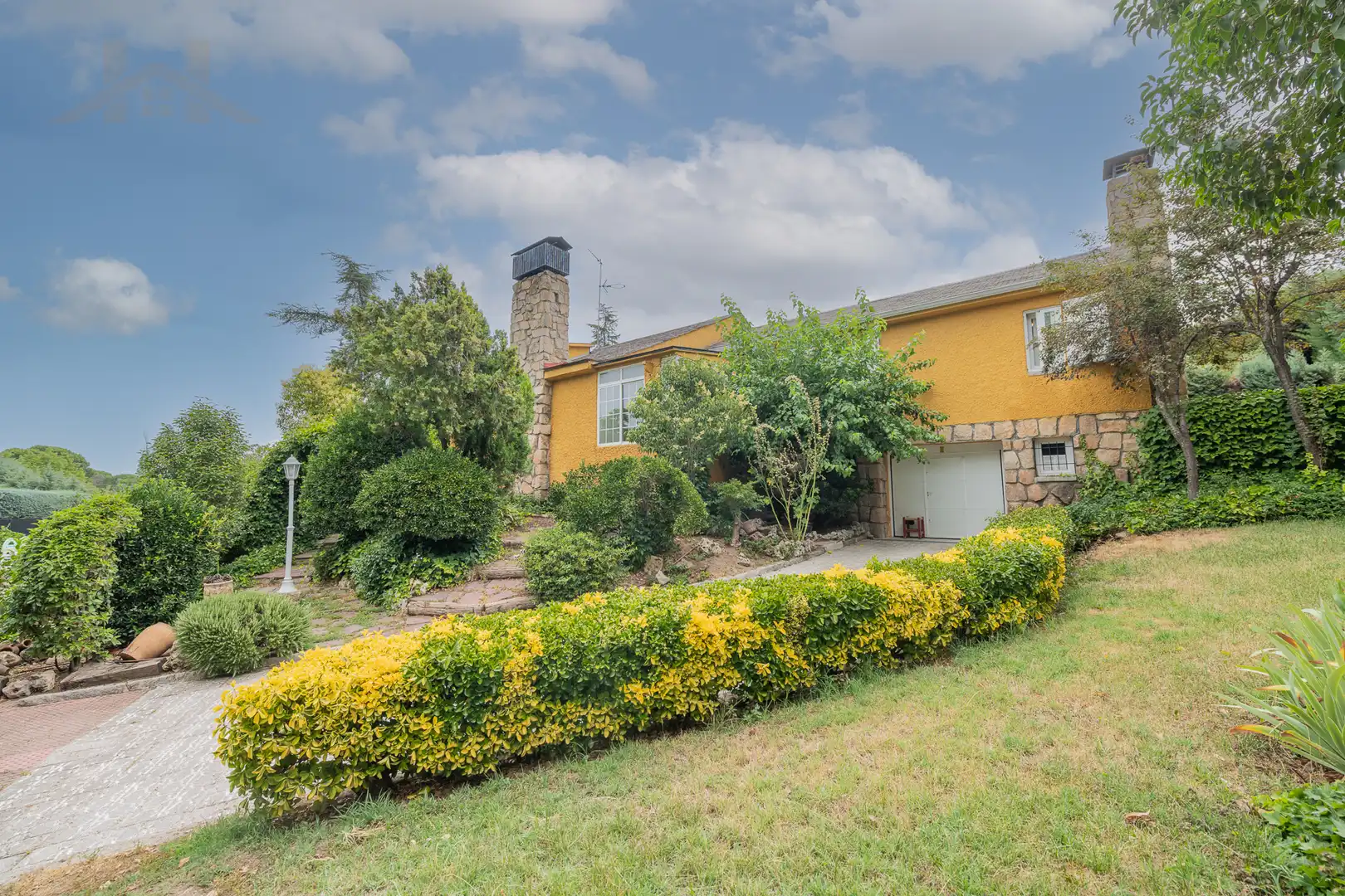 Vista exterior de Casa o chalet en venta en Tres Cantos con Aire acondicionado, Calefacción y Jardín privado