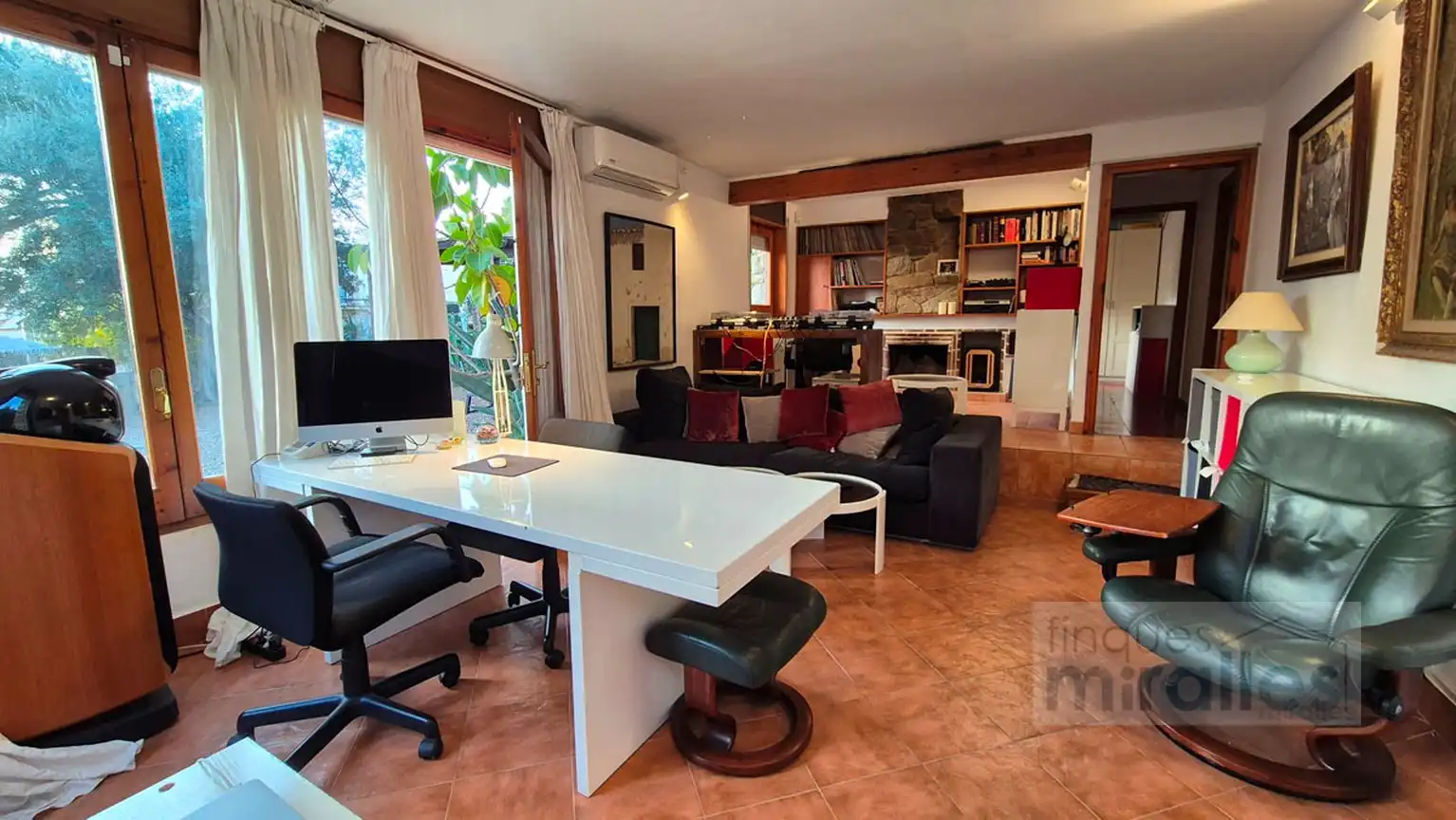 Sala d'estar de Casa o xalet en venda en Vilassar de Dalt amb Calefacció, Jardí privat i Terrassa
