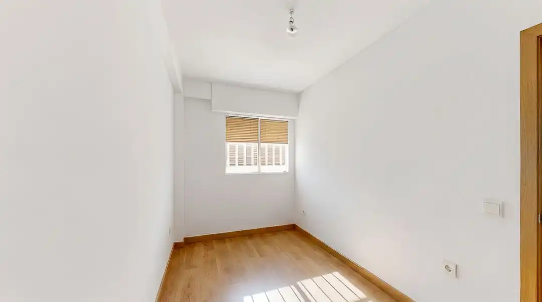 Schlafzimmer von Wohnung zum Verkauf in Madrid mit Klimaanlage und Heizung