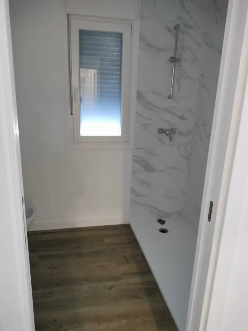 Badezimmer von Wohnung zur Miete in Galapagar mit Haustiere erlaubt