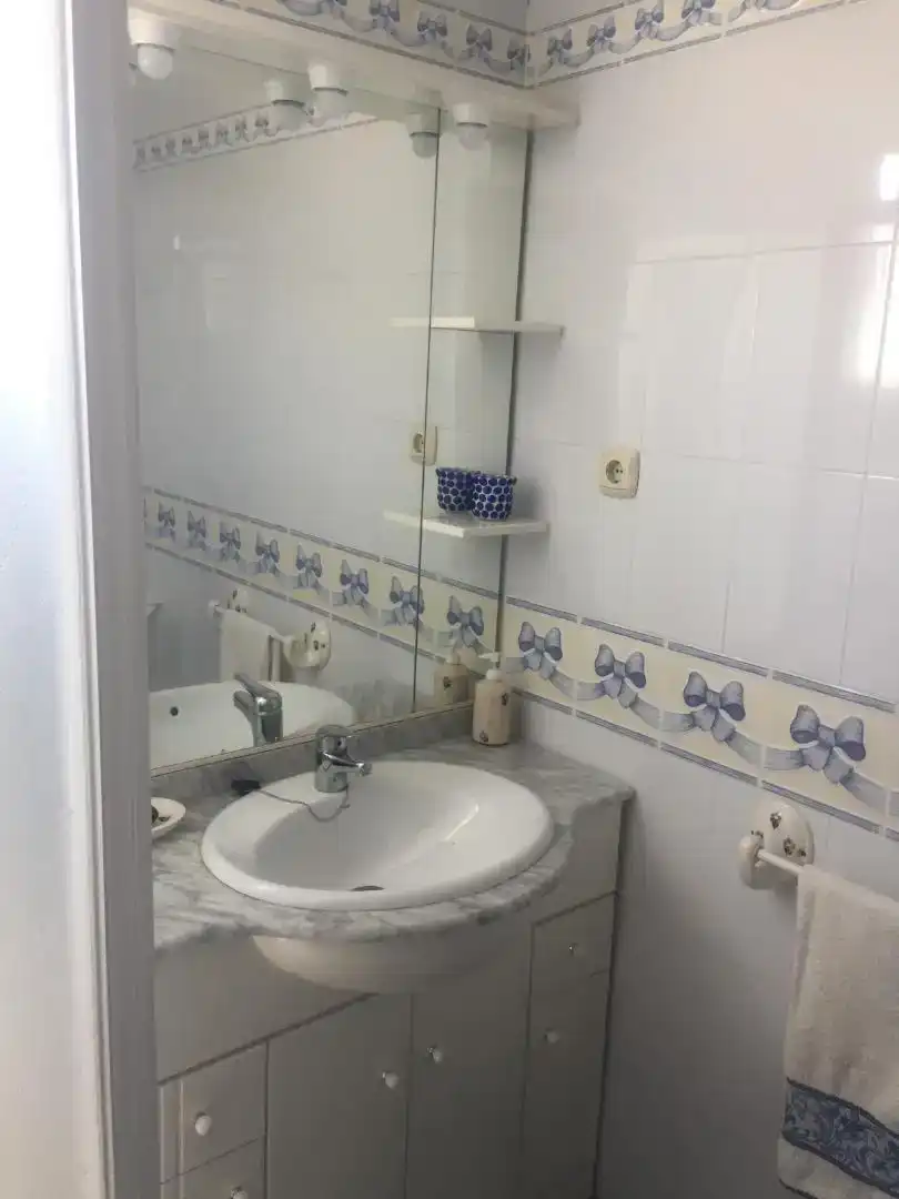 Badezimmer von Wohnungen zur Miete in Mijas mit Klimaanlage, Schwimmbad und Balkon