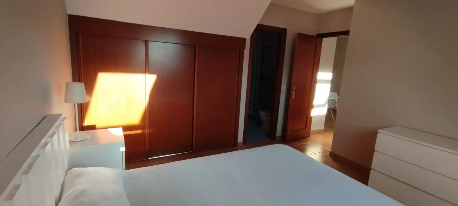 Schlafzimmer von Wohnung zur Miete in Culleredo mit Heizung