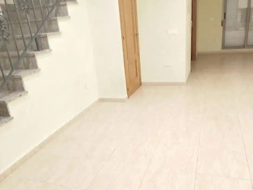 Maisonette zum Verkauf in Murcia mit Klimaanlage und Balkon