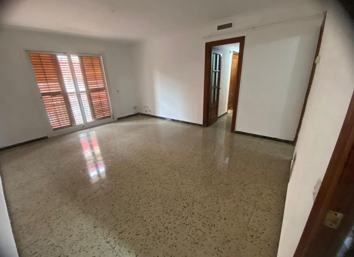 Flat for sale in Angel Guimera, Centre