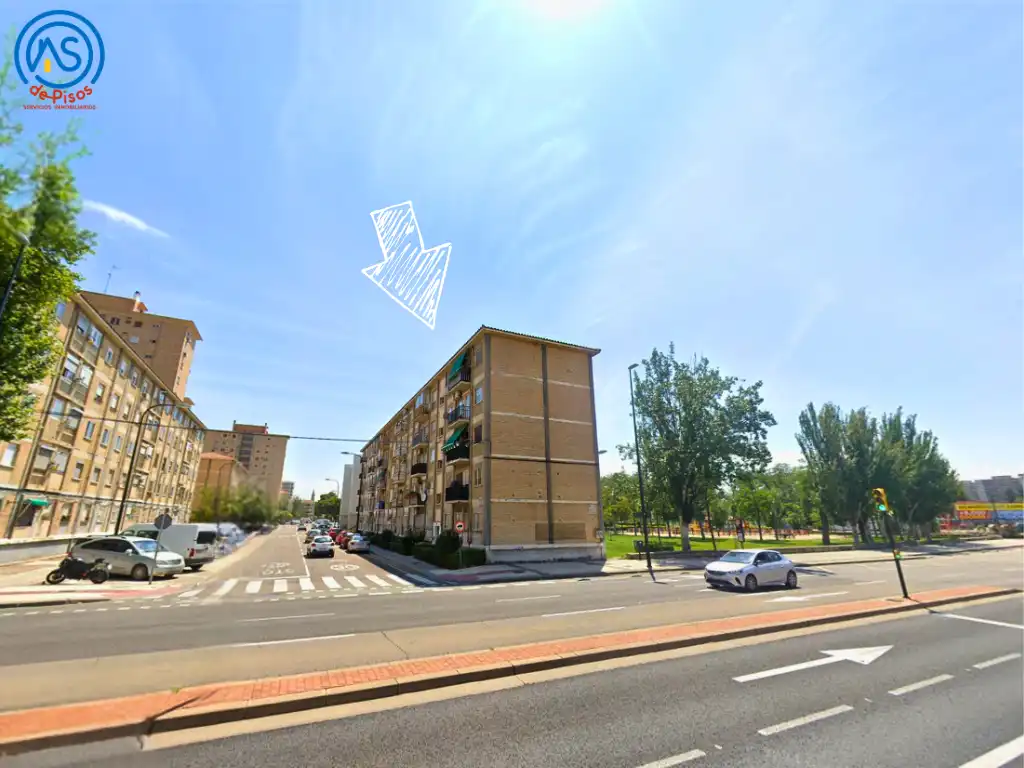 Pis de lloguer a Calle del Valle de Oza, 21, Arrabal