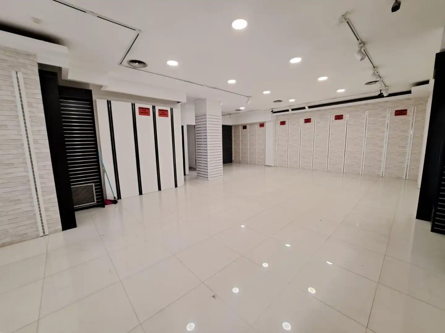 Local comercial de lloguer a Calle FRANCESC ARBONA, imagen 3