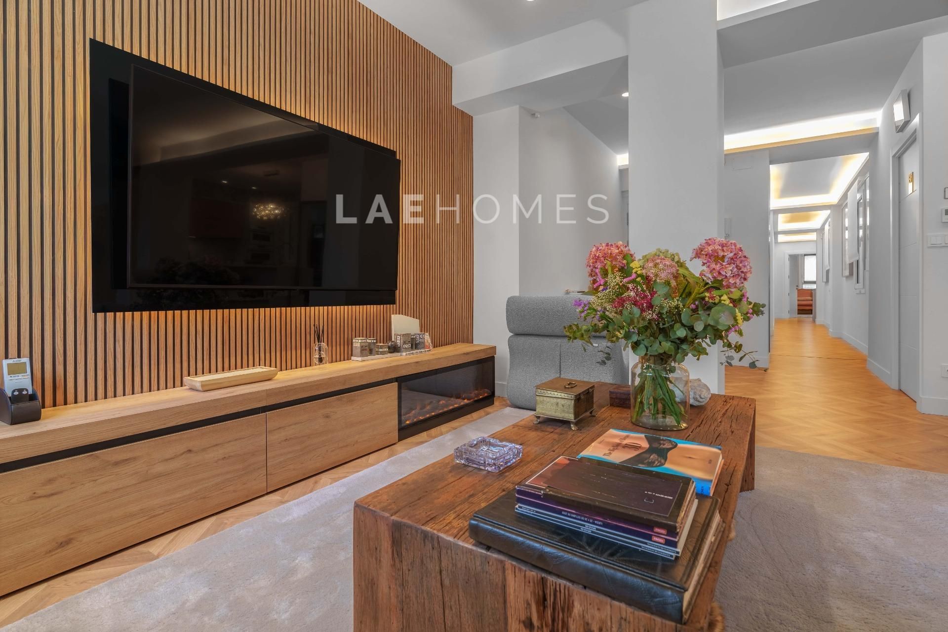 Living room of Flat for sale in Donostia - San Sebastián   with Air Conditioner, Terrace and Storage room