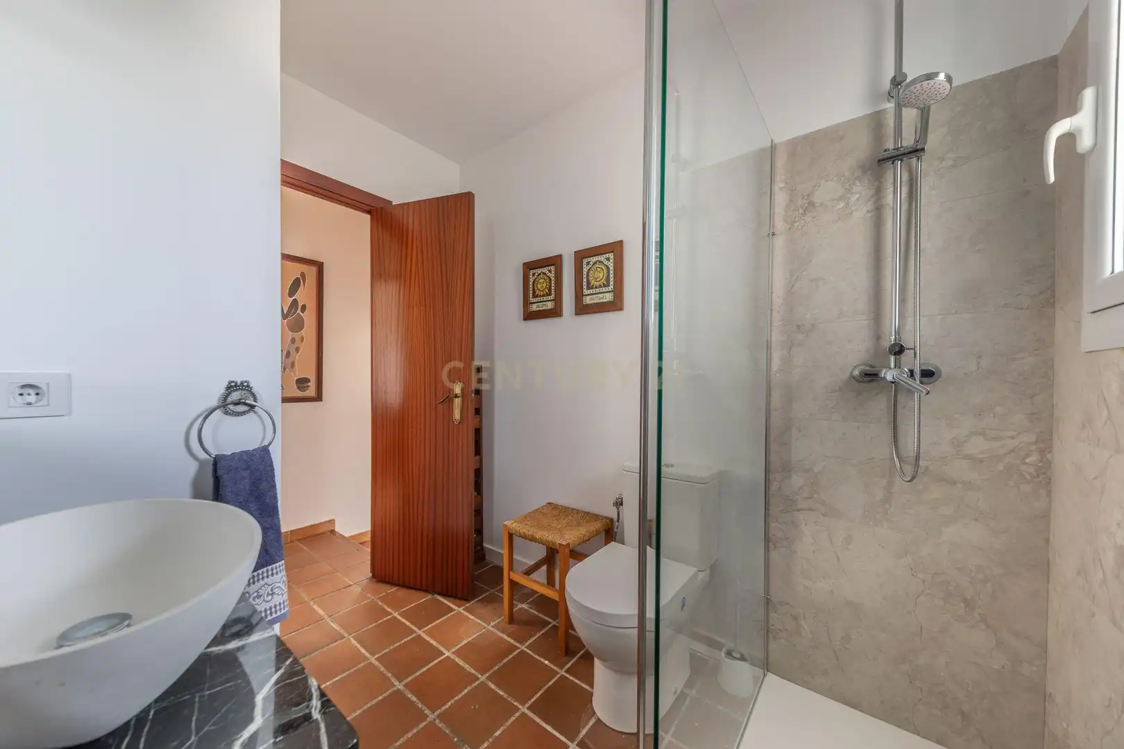 Bany de Casa o xalet en venda en Tordera amb Jardí privat, Piscina i Alarma