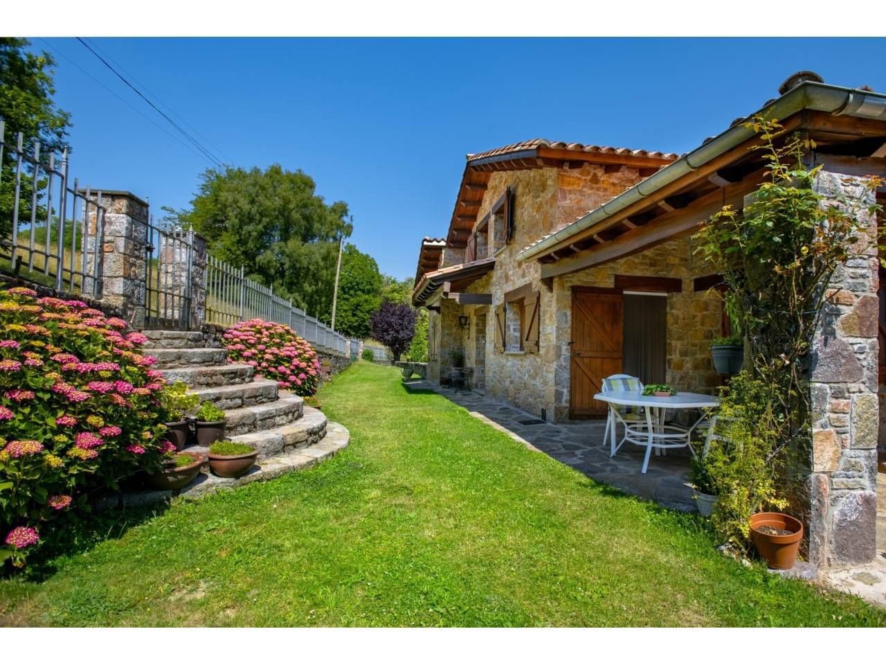 Jardín de Casa o chalet en venta en Camprodon con Calefacción, Jardín privado y Terraza