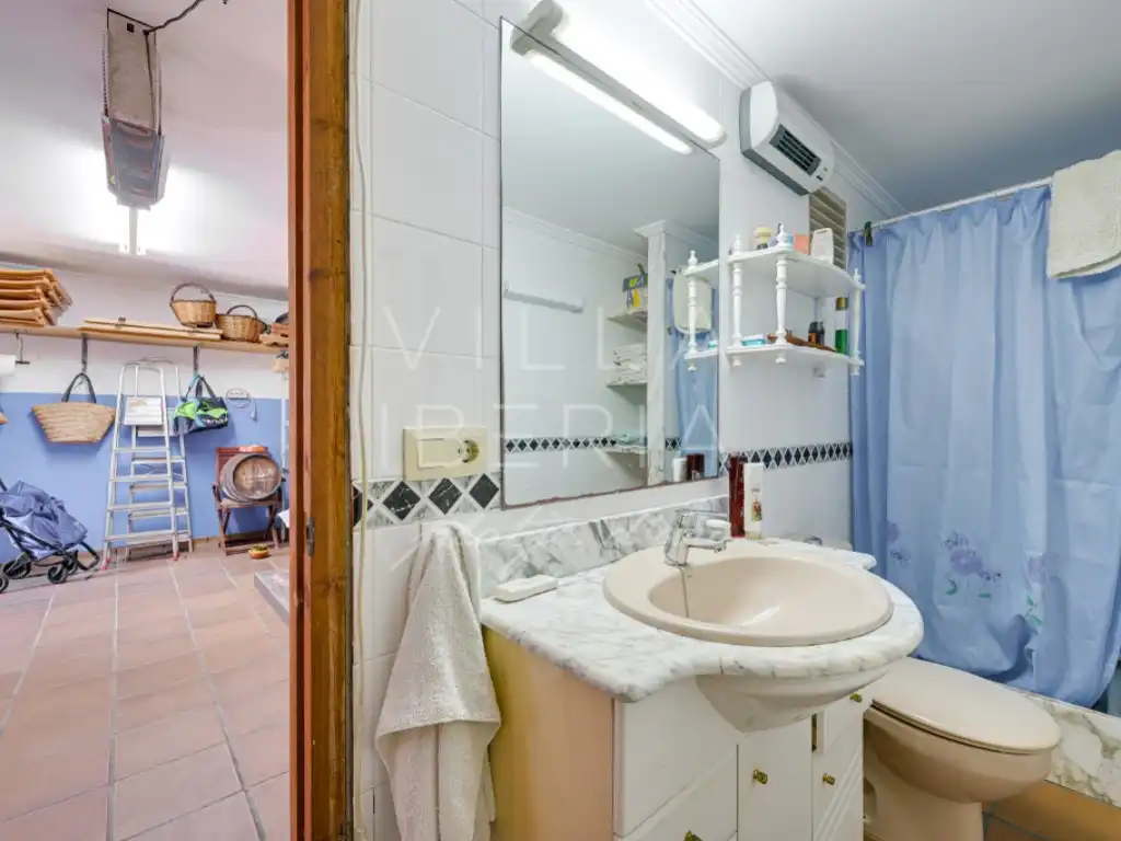 Bany de Casa o xalet en venda en Calonge i Sant Antoni amb Calefacció, Jardí privat i Terrassa