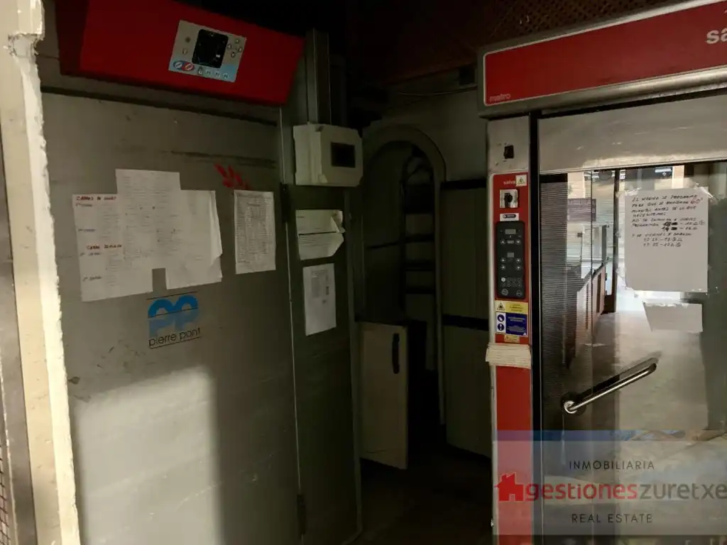 Commercial properties for sale in Alameda de Urquijo, 27, Zabalburu