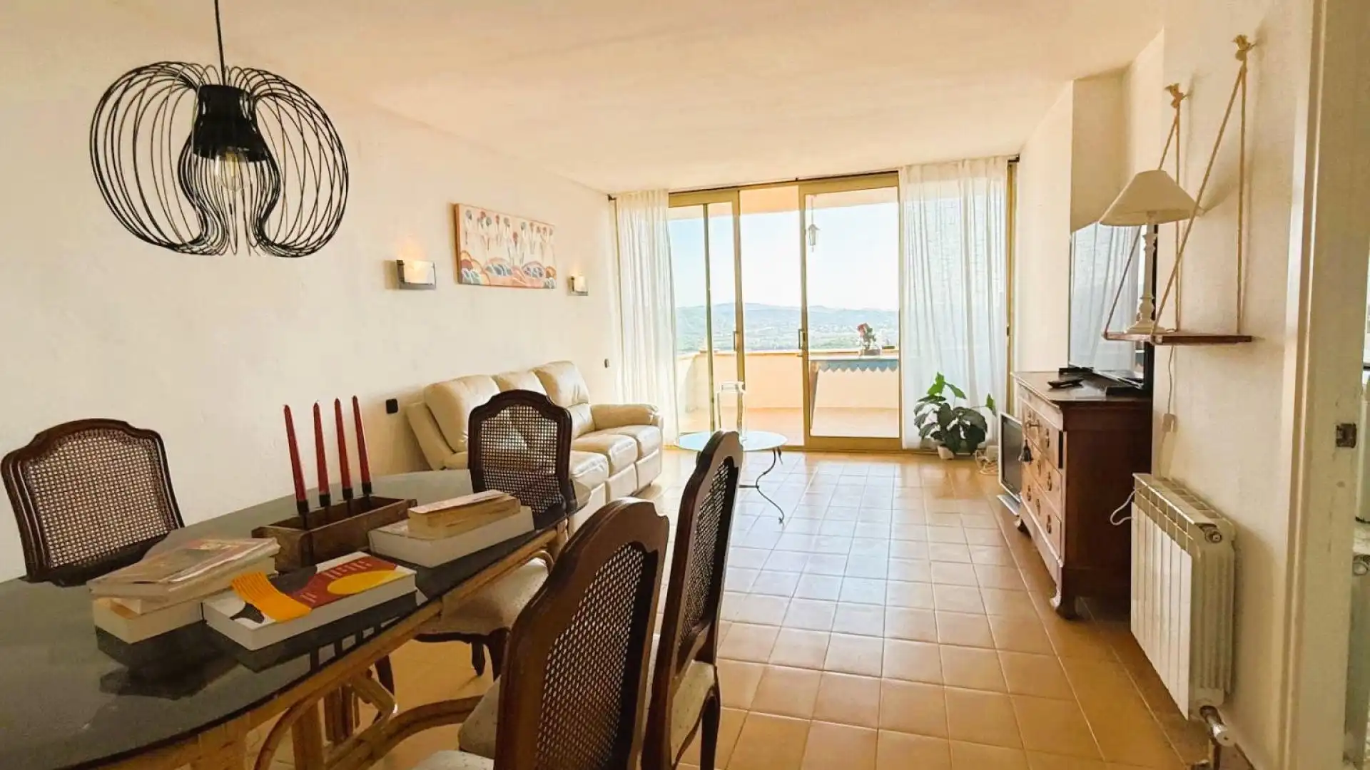 Sala de estar de Apartamento en venta en Sant Feliu de Guíxols con Calefacción y Jardín privado