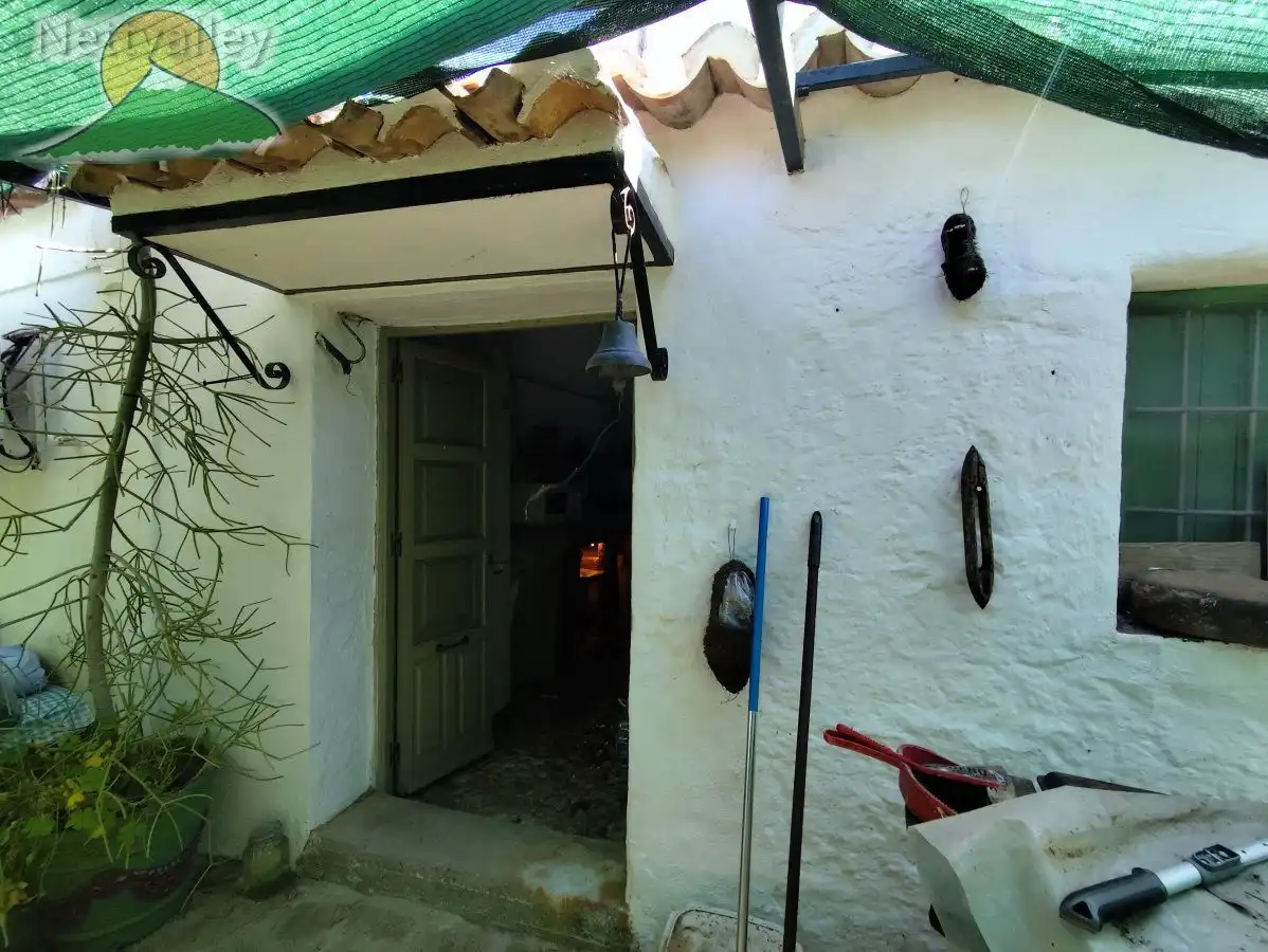 Country homes for sale in Comares