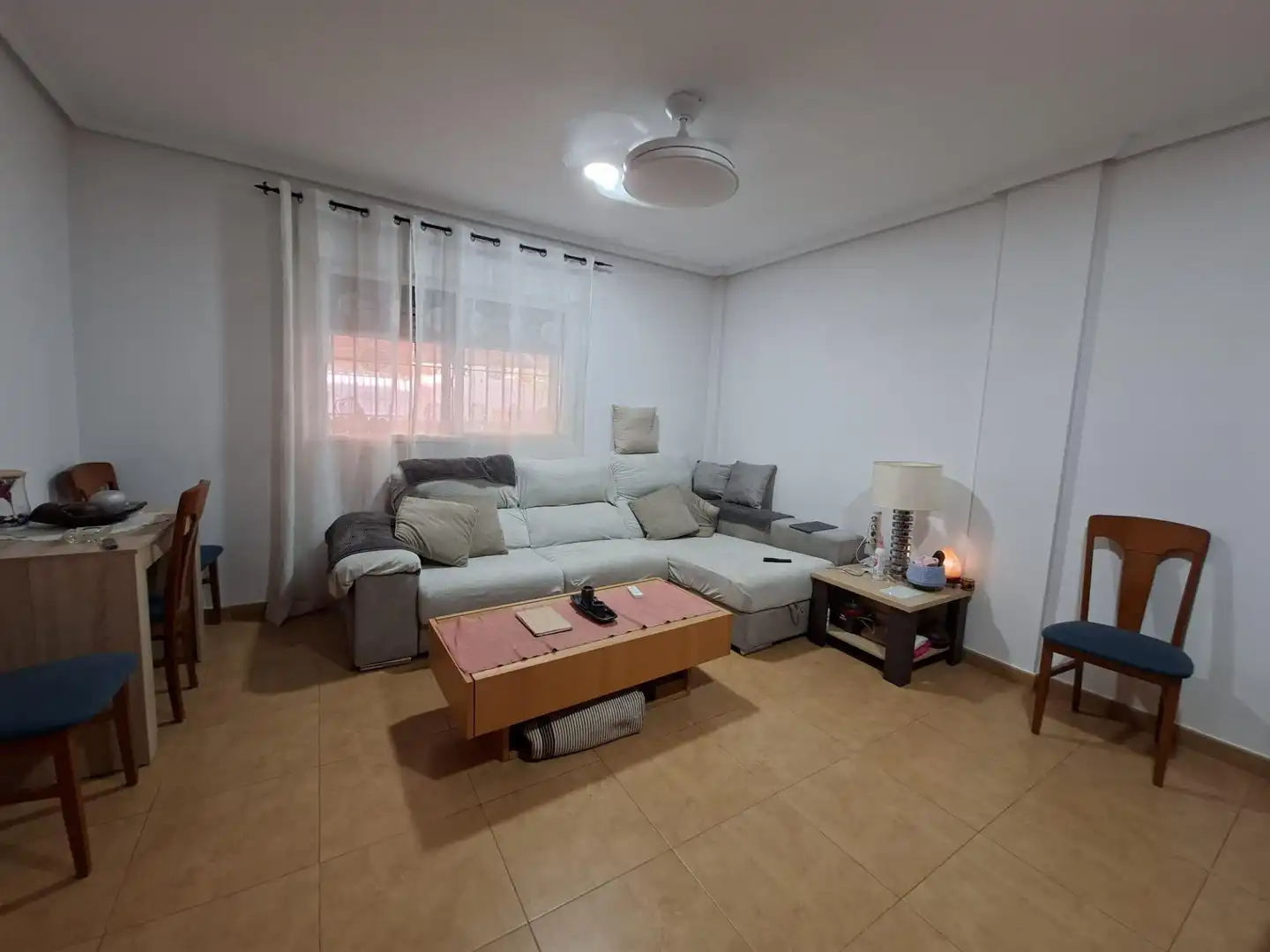 Sala d'estar de Casa adosada en venda en San Javier amb Aire condicionat, Jardí privat i Terrassa