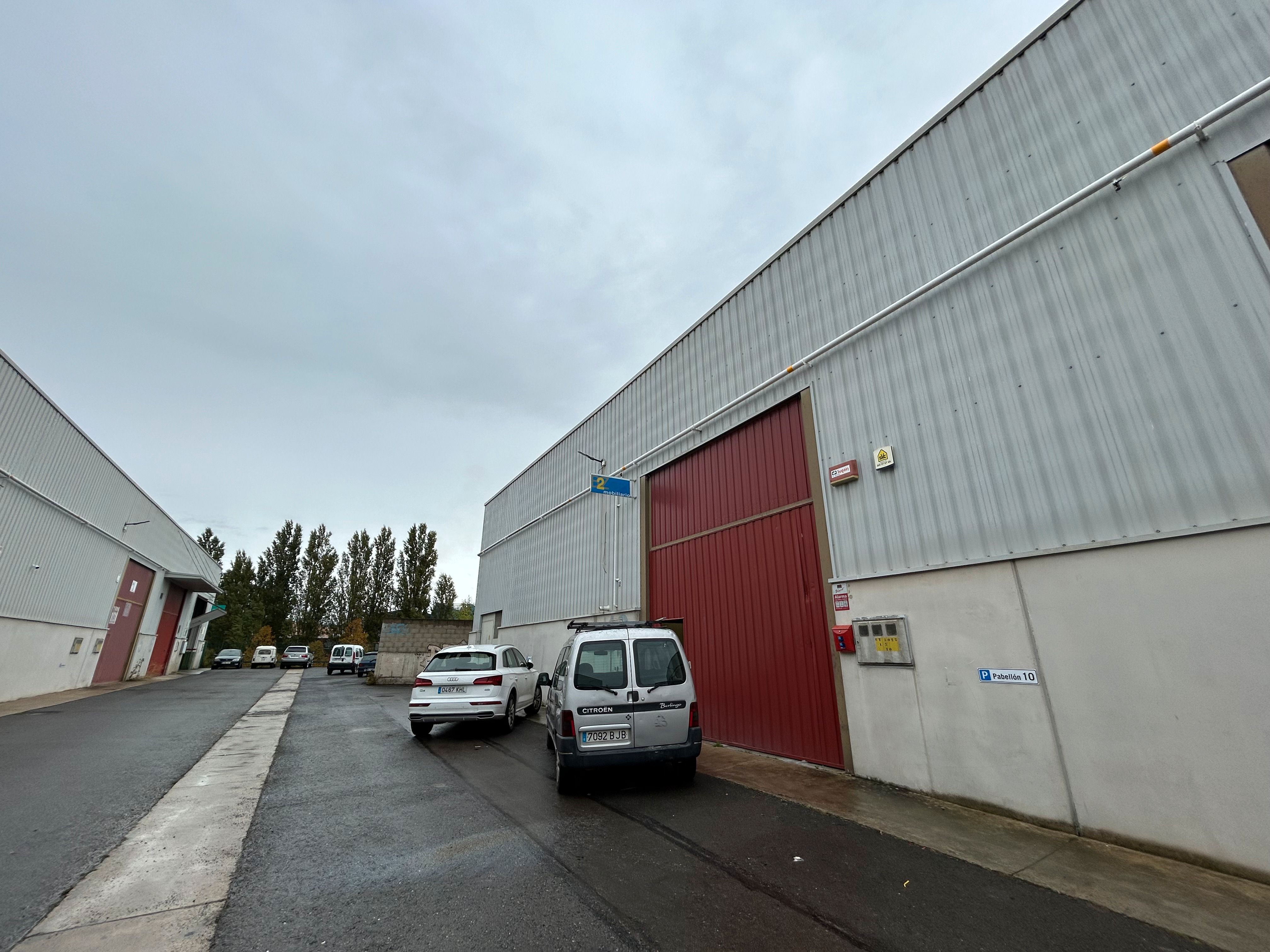 Vista exterior de Nau industrial en venda en Vitoria - Gasteiz