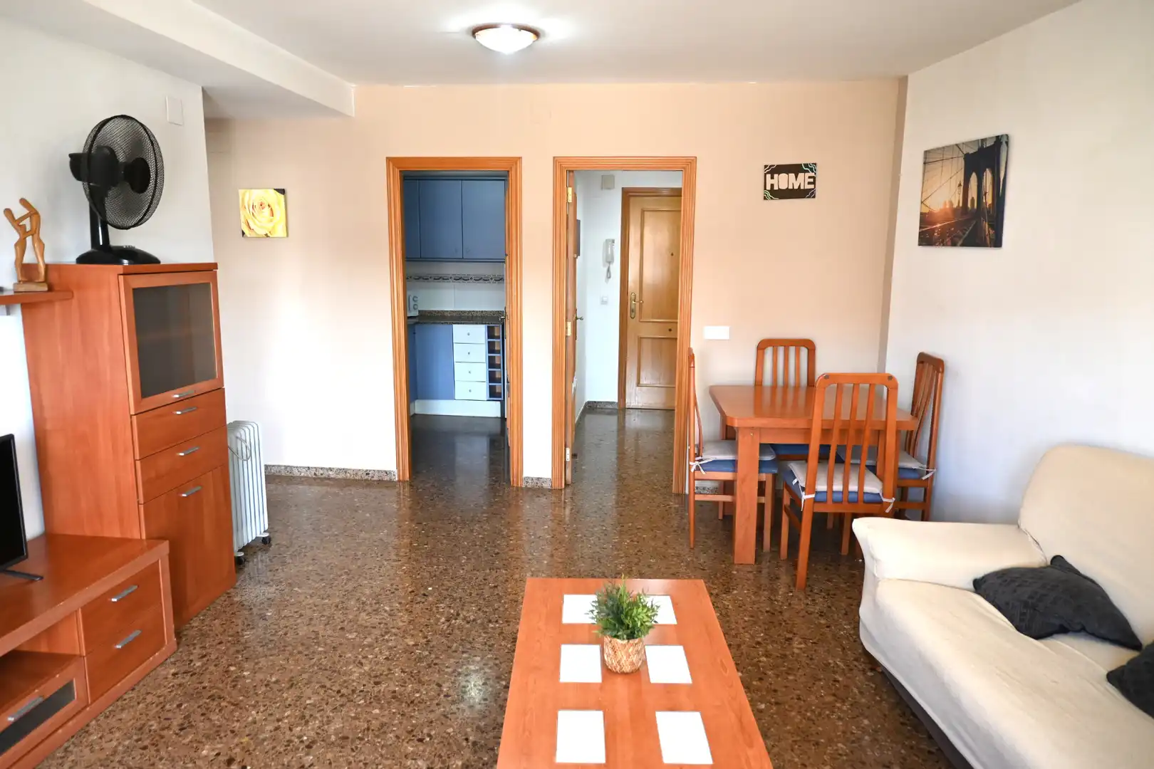 Sala de estar de Piso en venta en Sagunto / Sagunt con Aire acondicionado, Trastero y Amueblado