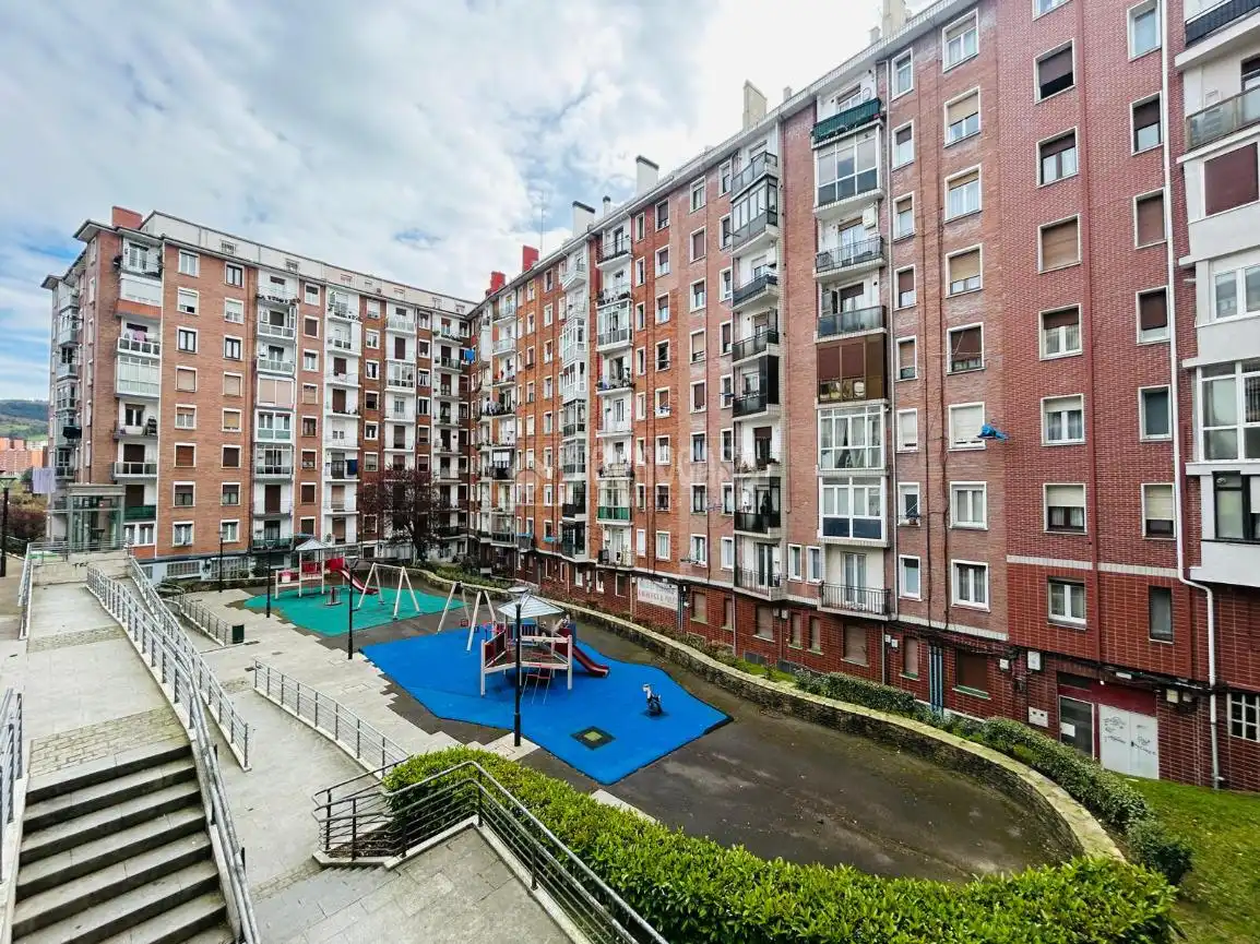 Flat for sale in Santutxu - Basarrate
