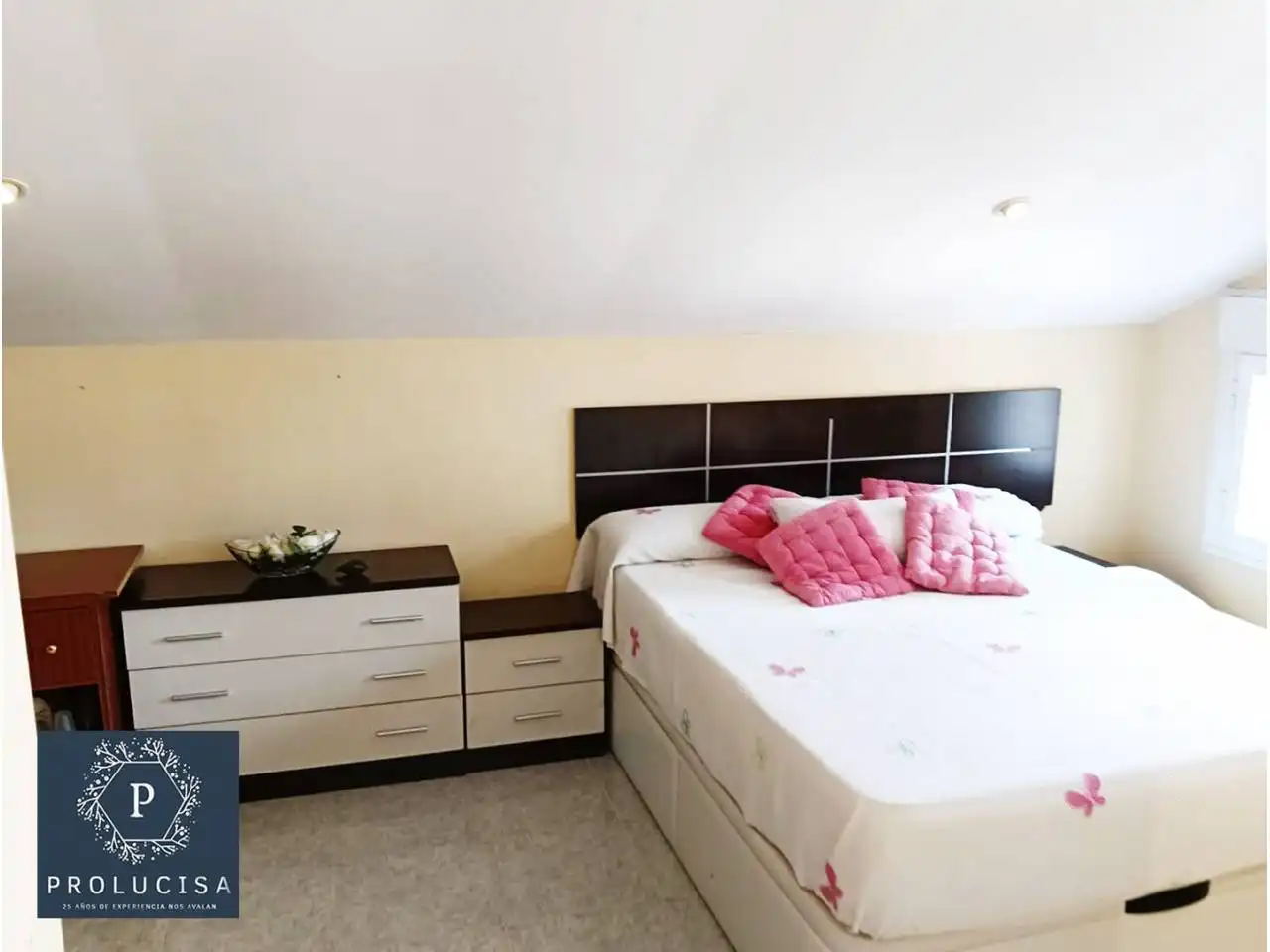 Habitación de Casa o chalet en venta en Serranillos del Valle con Calefacción, Terraza y Piscina