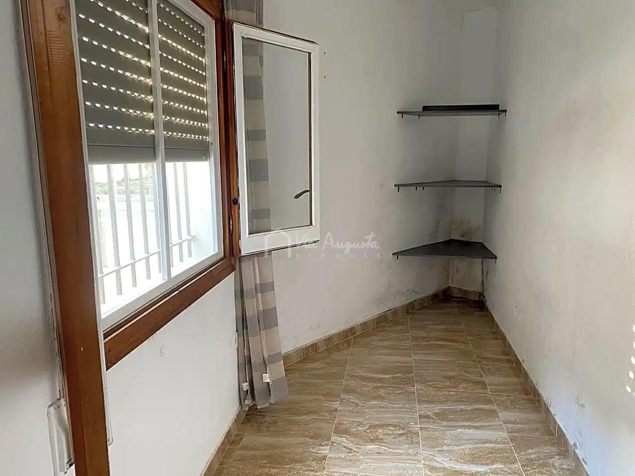 Planta baja en venta en Carrer l'Havana, Deltebre