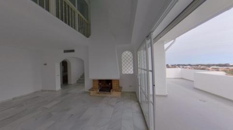 Foto 3 de Casa adosada en venda a C/ Jazmín Urb. Altos del Paraiso , Paraiso - Barronal, Estepona