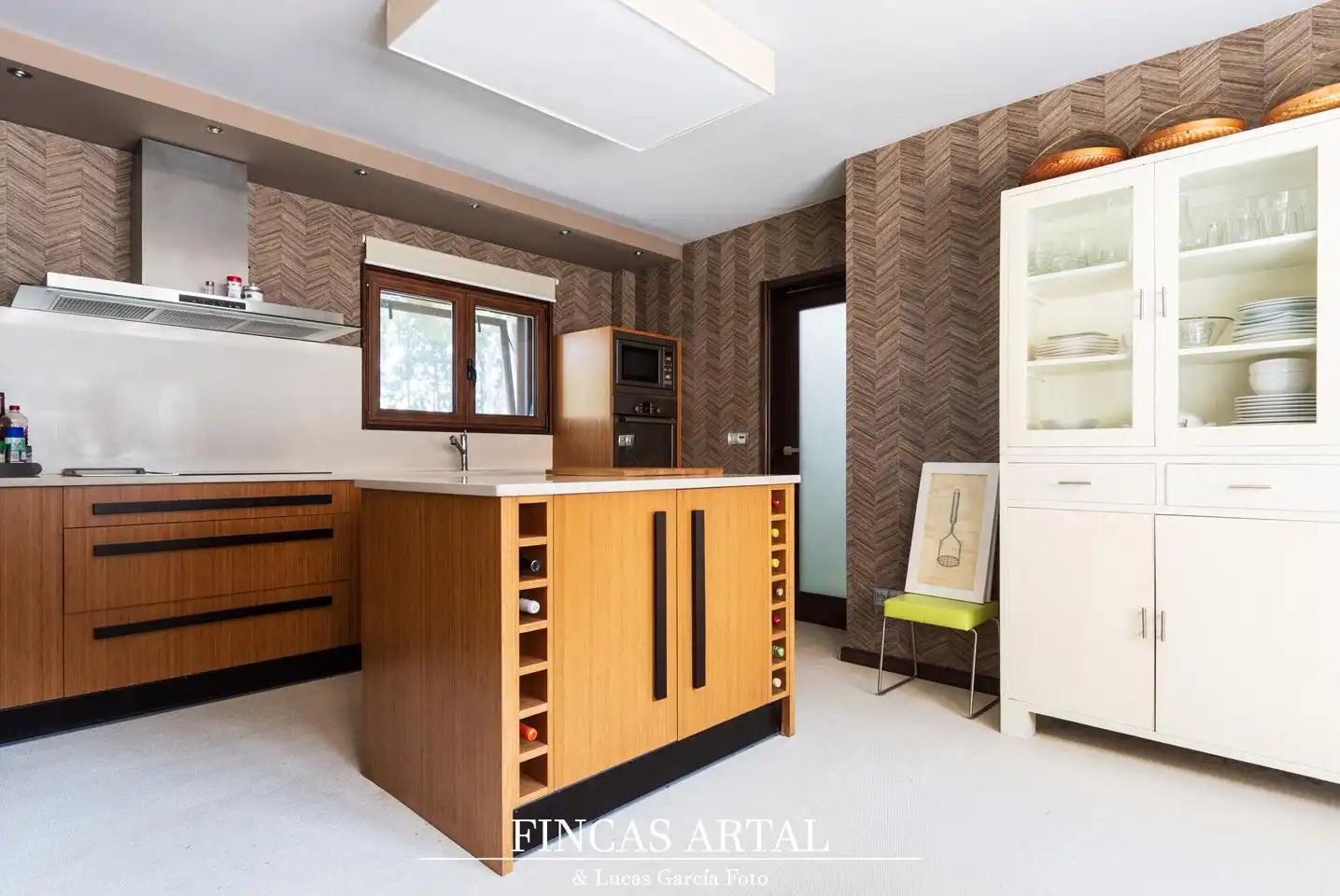 Cocina de Casa o chalet en venta en Zaragoza con Aire acondicionado, Calefacción y Jardín privado