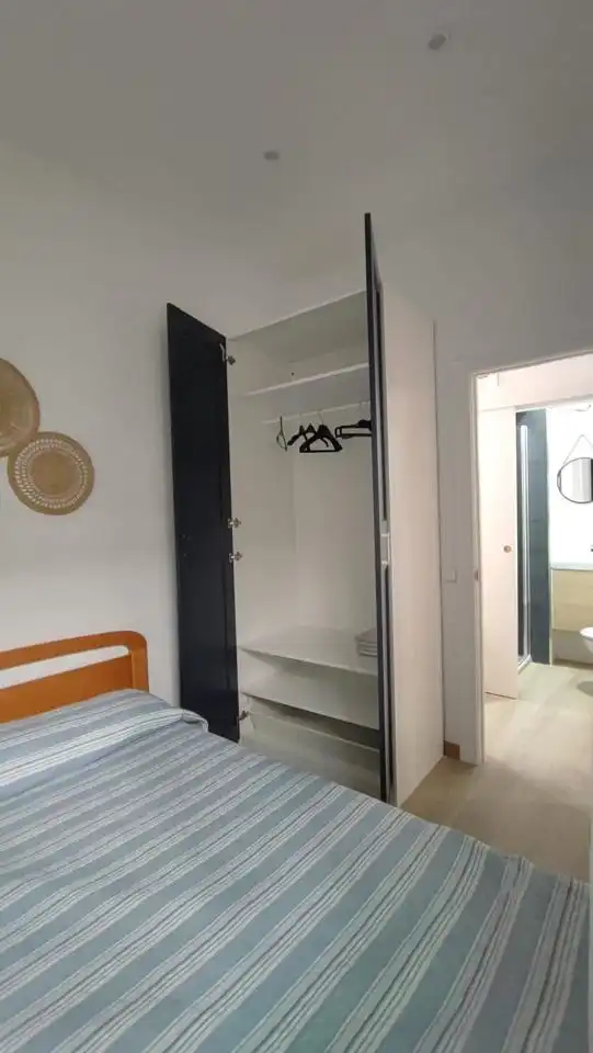 Schlafzimmer von Wohnung zur Miete in Madrid mit Klimaanlage, Heizung und Möbliert