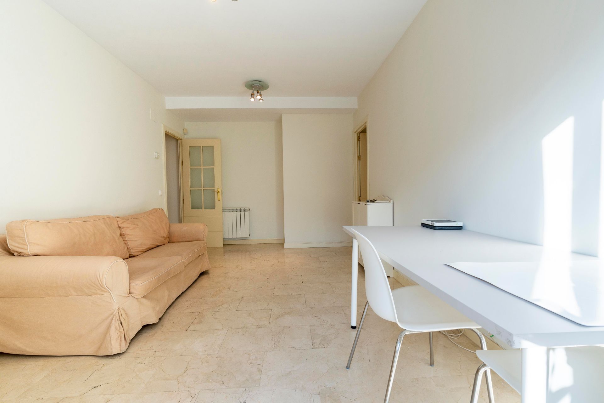 Bedroom of Flat to rent in  Madrid Capital  with Air Conditioner, Heating and Parquet flooring