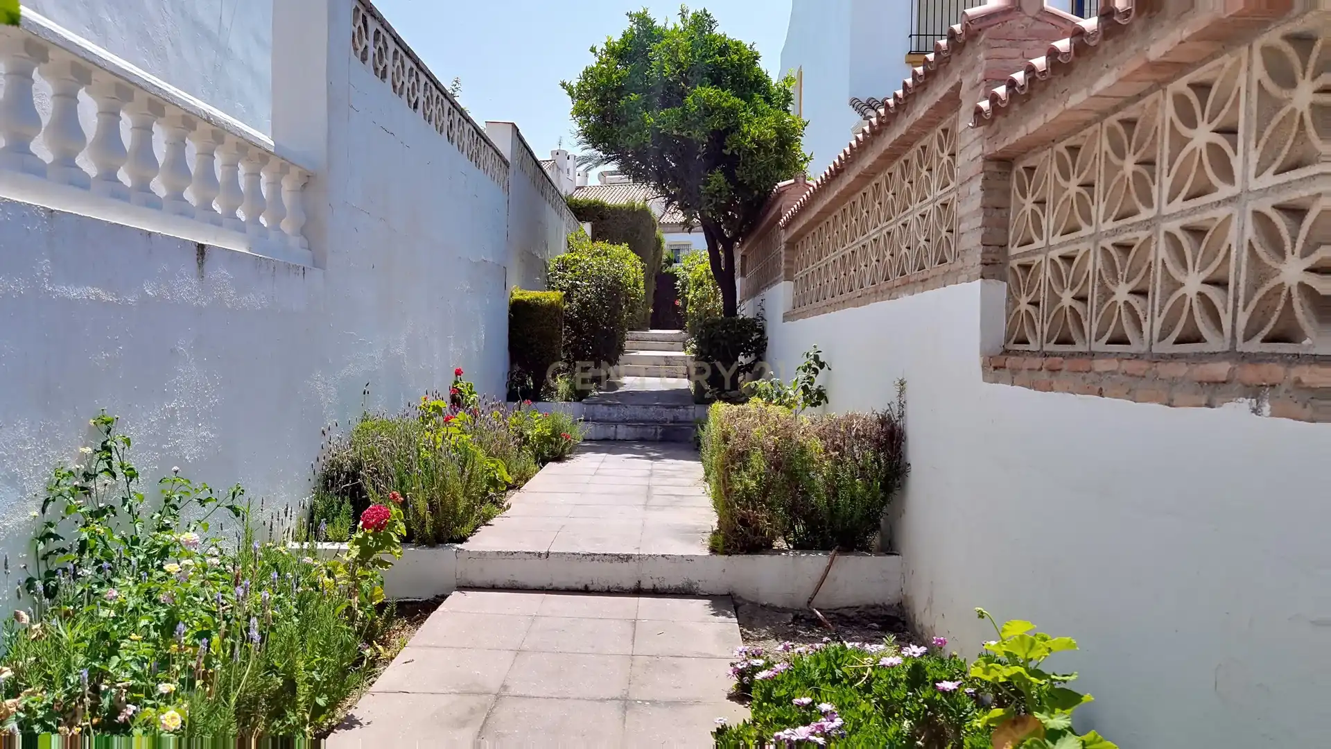Casa adosada en venta en Av. las Palmeras, Benalmádena, Spain, -1, Parque de la Paloma
