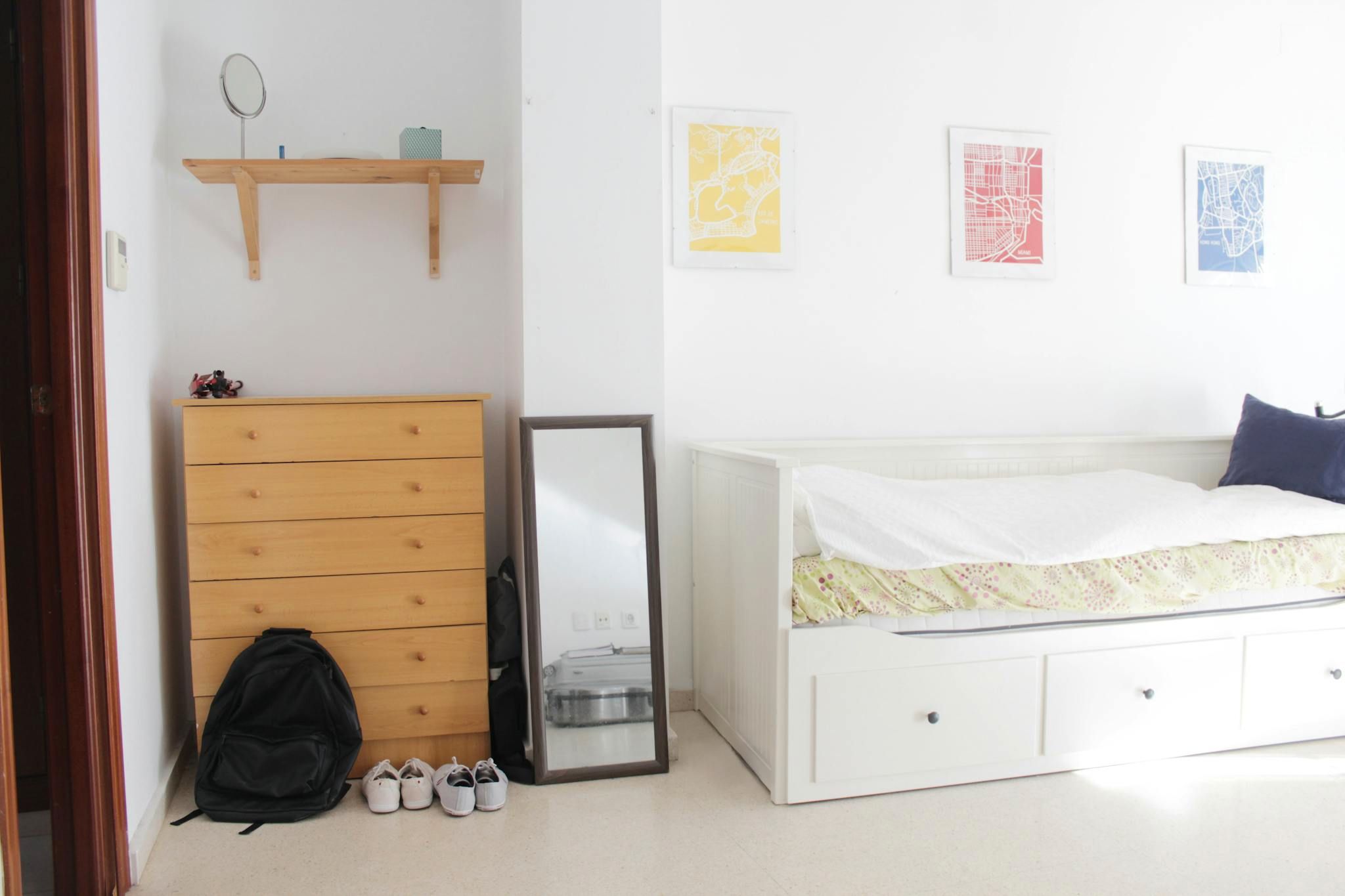 Bedroom of Flat for rent in  Sevilla Capital  with Air Conditioner, Furnished and Washing machine