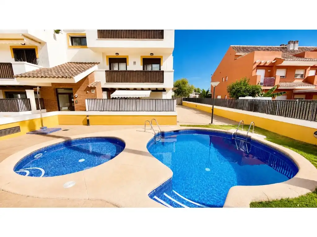 Apartament amb piscina en venda a Centro ciudad