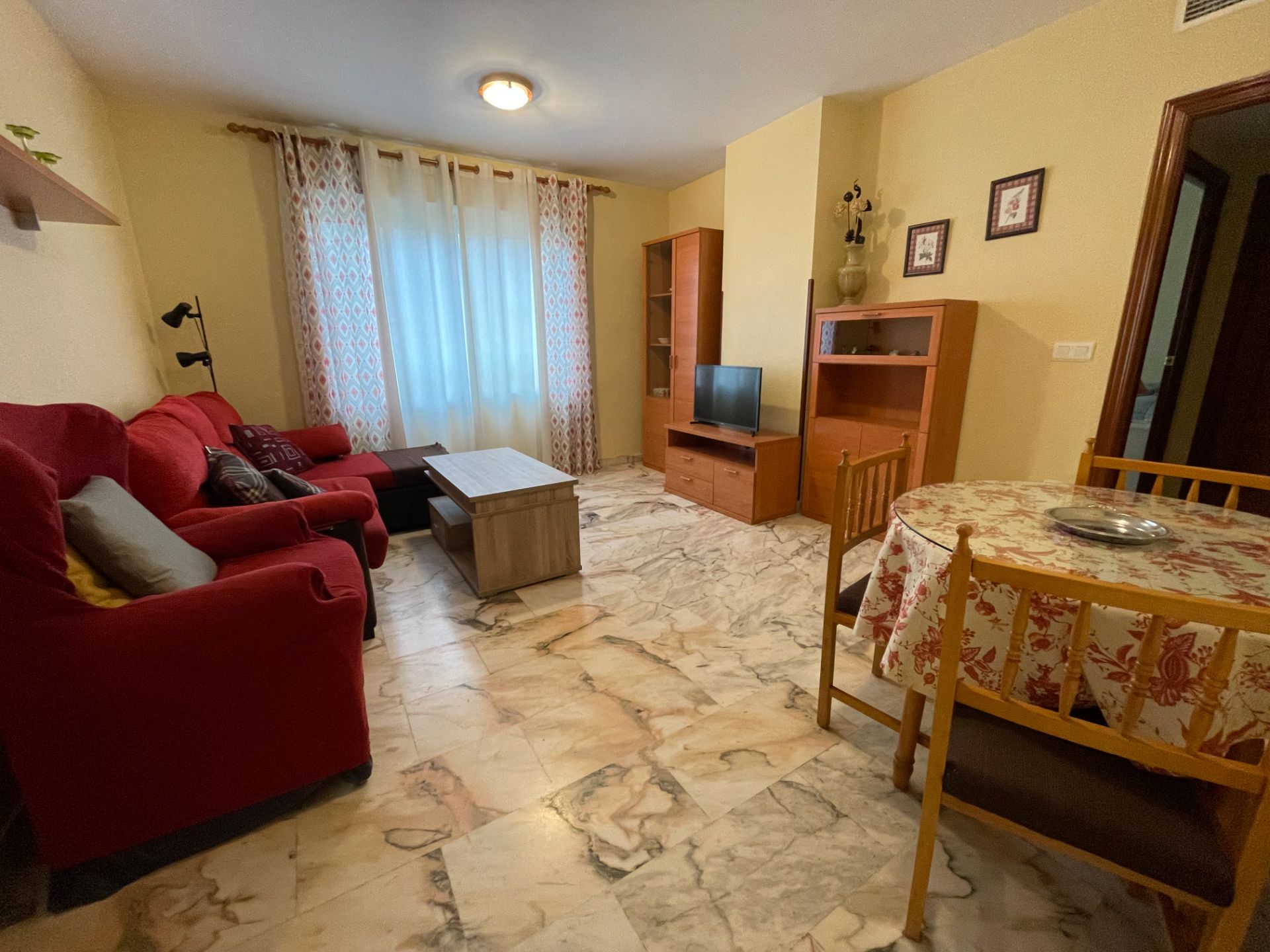 Living room of Flat to rent in Badajoz Capital  with Air Conditioner, Heating and Furnished