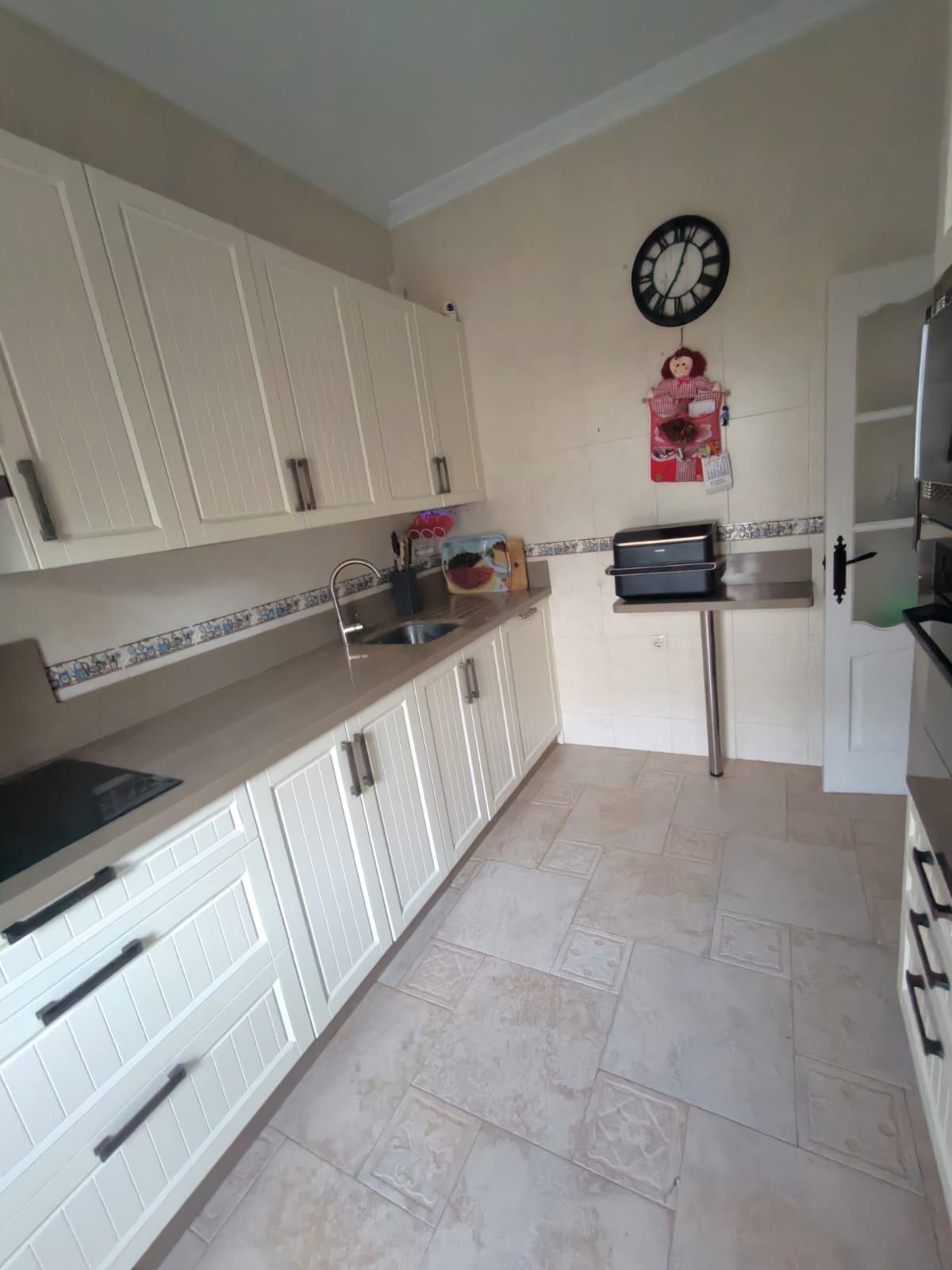 Kitchen of Flat for sale in  Sevilla Capital