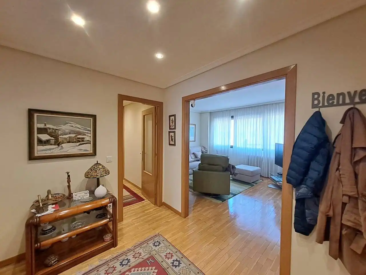 Sala d'estar de Pis en venda en Burgos amb Calefacció, Parquet i Terrassa